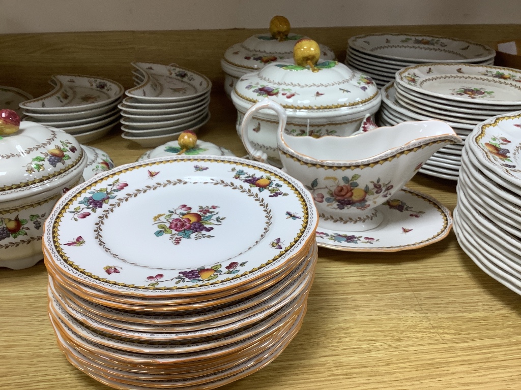 A Copeland Spode 'Rockingham' pattern matched part dinner service